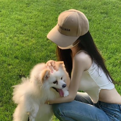 背鸭子的男孩